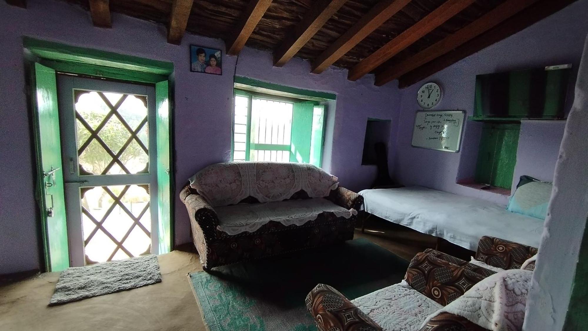 Dwarahat Village Farmstay- Babaji'S Cave الغرفة الصورة