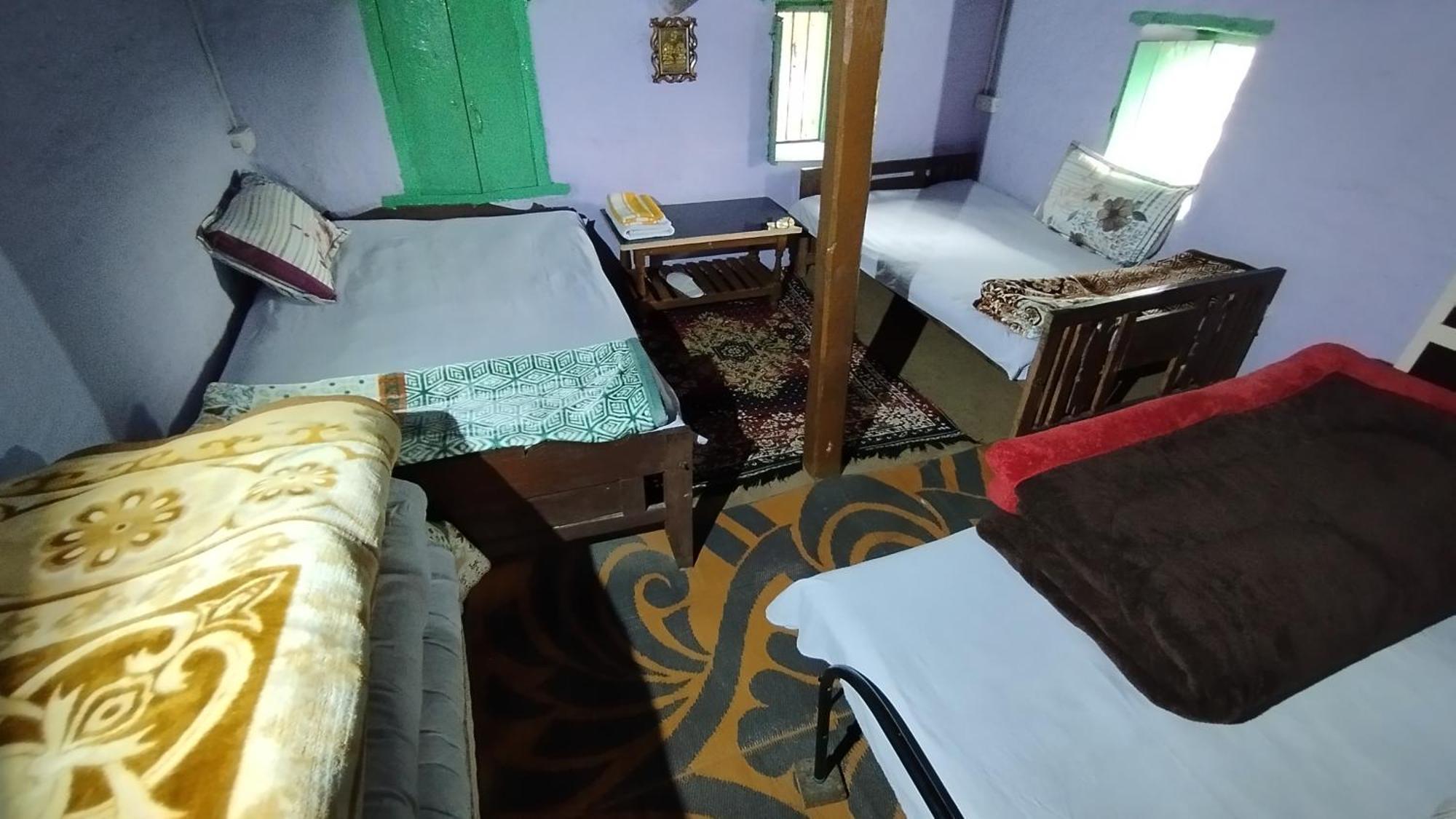 Dwarahat Village Farmstay- Babaji'S Cave الغرفة الصورة